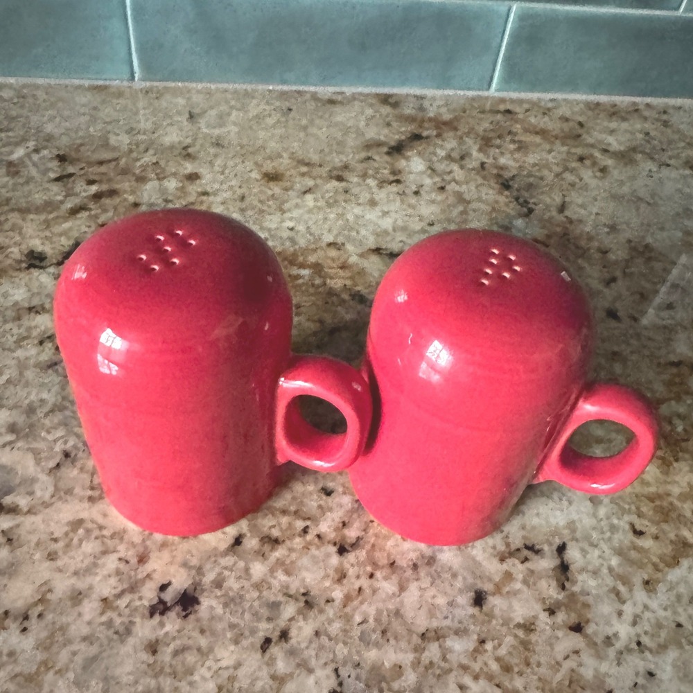 Fiesta HLC USA Scarlet Red Mug Shape Salt and Pepper Shaker Set Vintage
